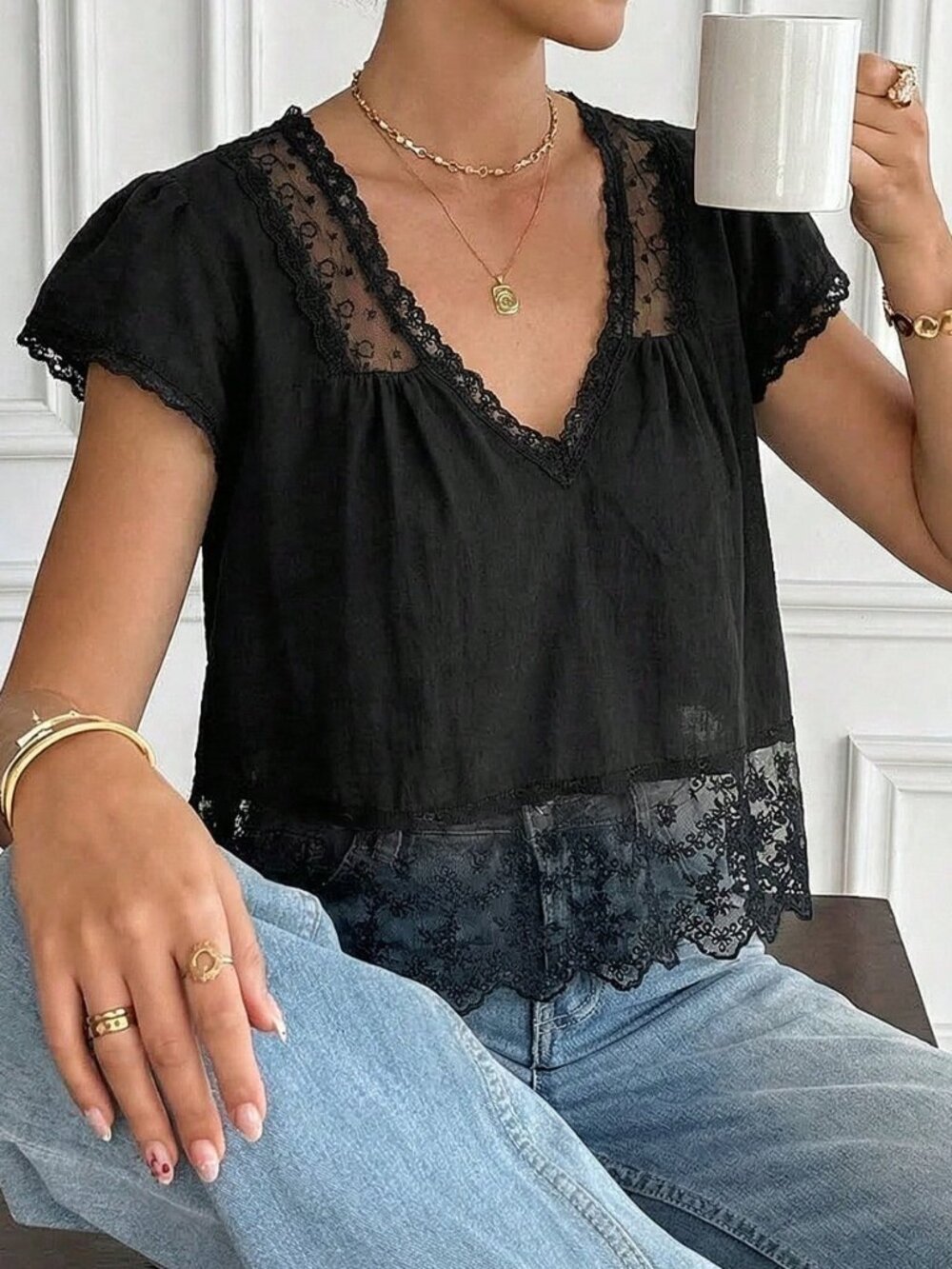 Black Casual Women's Contrast Lace Loose Short Sleeve Blouse